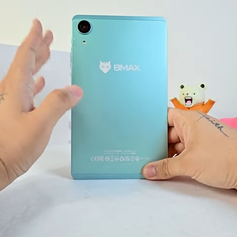 Superb picture quality, refreshing high refresh rate! BMAX tablet stuns heavyweight technology blogger